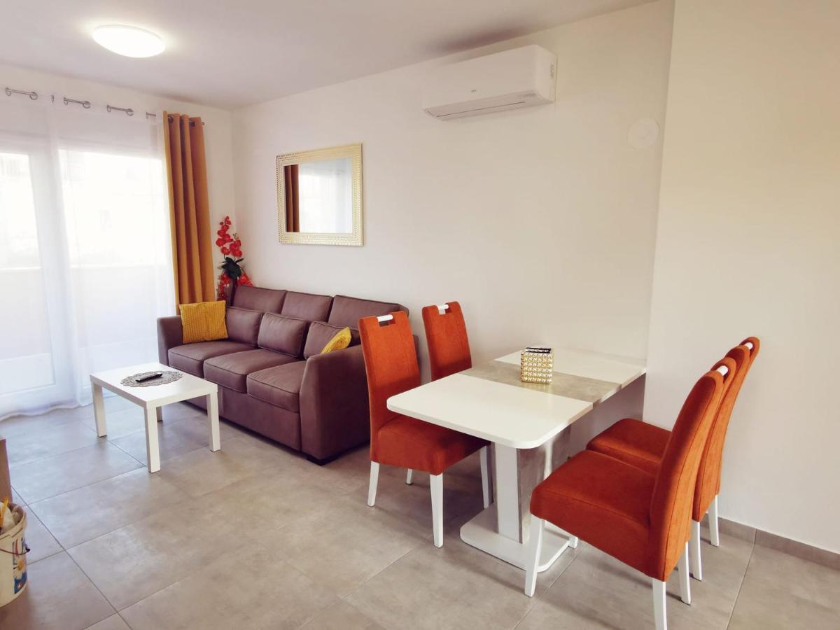 Apartmani Marco,Lukas,Patrick,David,Blizu Centra I Mora Sa Free Privatnim Parkingom Pula Dış mekan fotoğraf