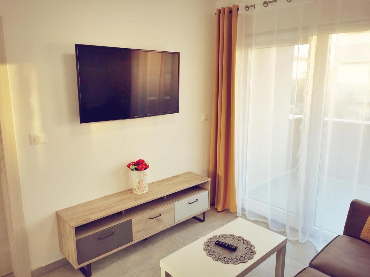 Apartmani Marco,Lukas,Patrick,David,Blizu Centra I Mora Sa Free Privatnim Parkingom Pula Dış mekan fotoğraf