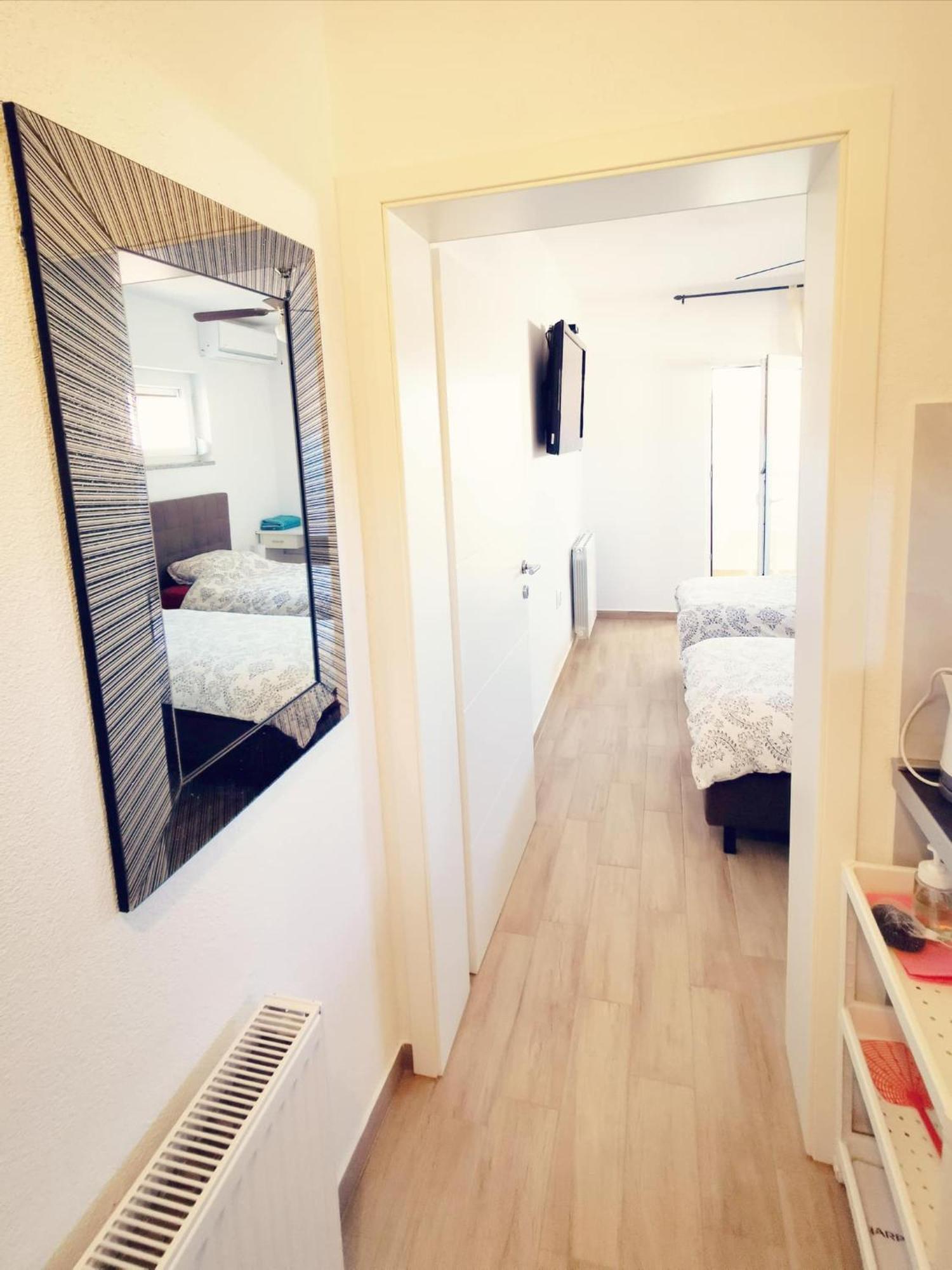 Apartmani Marco,Lukas,Patrick,David,Blizu Centra I Mora Sa Free Privatnim Parkingom Pula Dış mekan fotoğraf